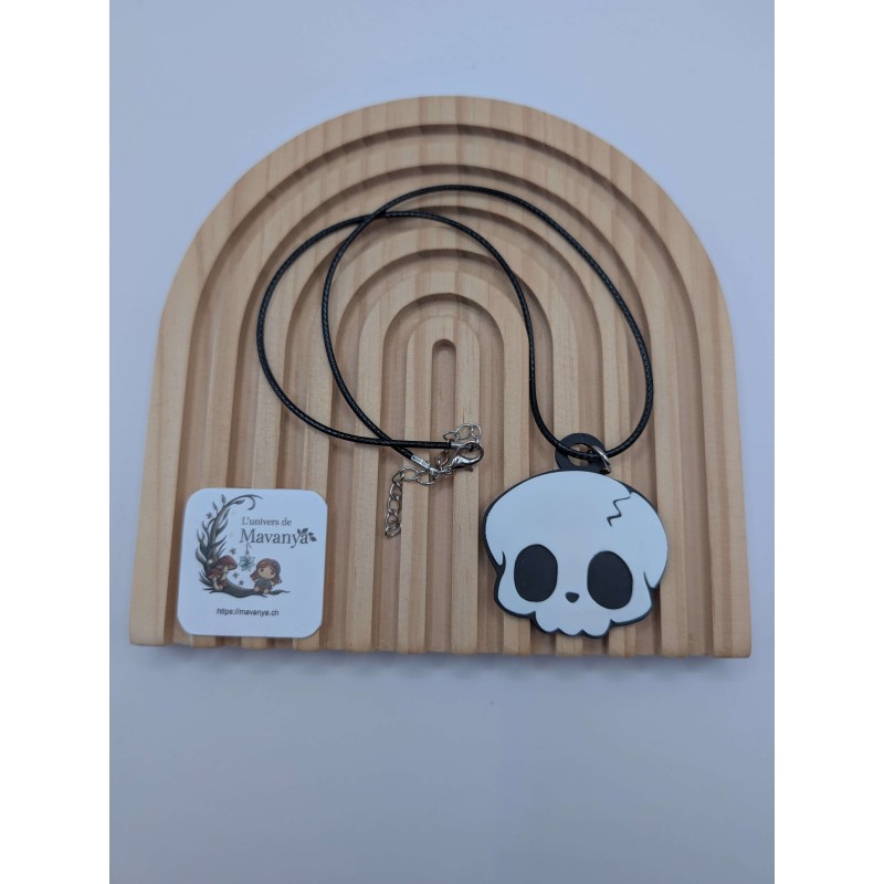 Collier Pendentif "Sweet Skull" | Crâne Kawaii Noir & Blanc sur Cordon Collier Pendentif "Sweet Skull" | Crâne Kawaii Noir & Blanc sur Cordon