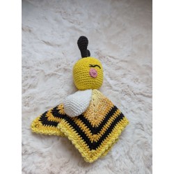 Doudou Plat Abeille "Maïa" Crochet Ricorumi | mavanya.ch