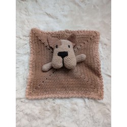 Doudou Plat Chien "Nougat" Crochet Ricorumi | mavanya.ch